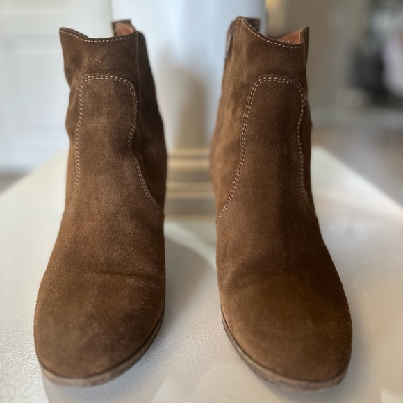 J. Crew Suede Ankle Booties with wooden heel.  Size 9 - Picture 3 of 7